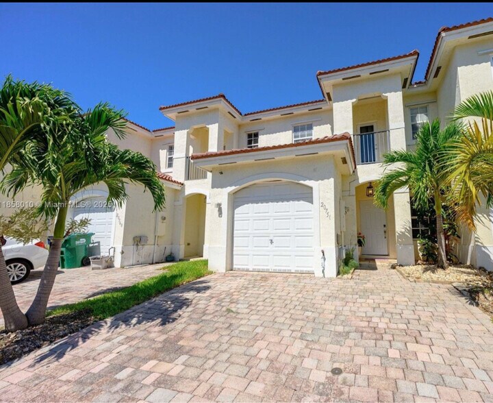 Primary Photo - 20750 SW 79th Pl