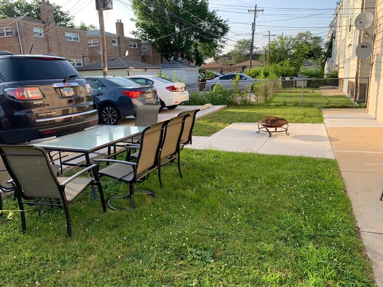 Building Photo - 9126 keating ave