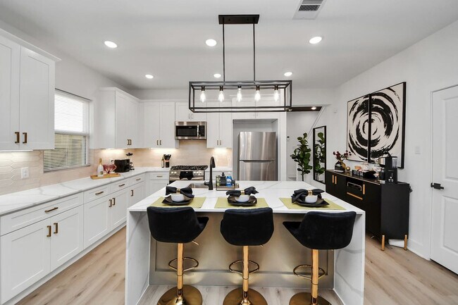 Building Photo - 3620 Du Bois St