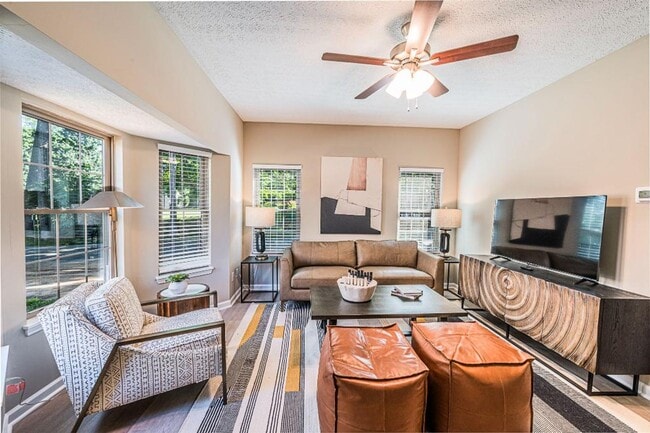 Building Photo - Ogden Place