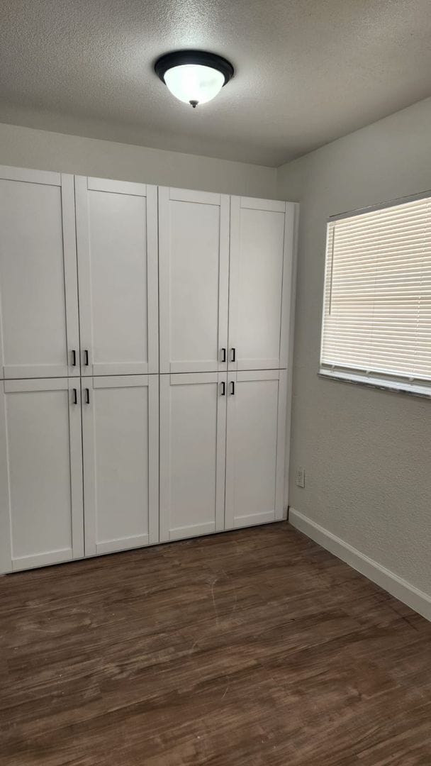 Building Photo - Move in Special $350 Off First Months Rent