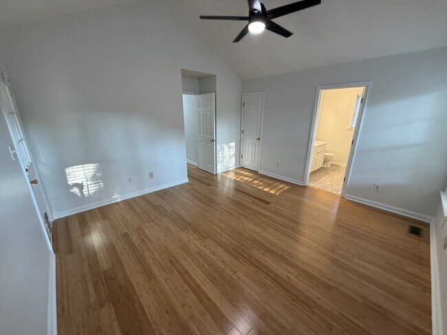Building Photo - 304 Aqua Marine Ln