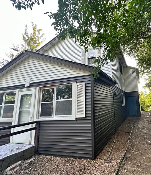 Building Photo - 1388 Furness Pky