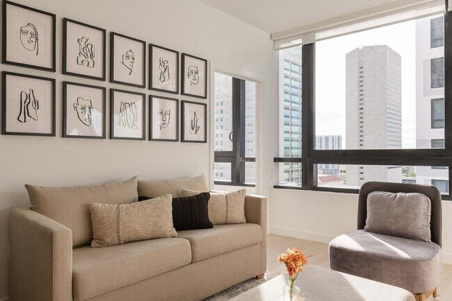 Building Photo - 225 N Miami Ave