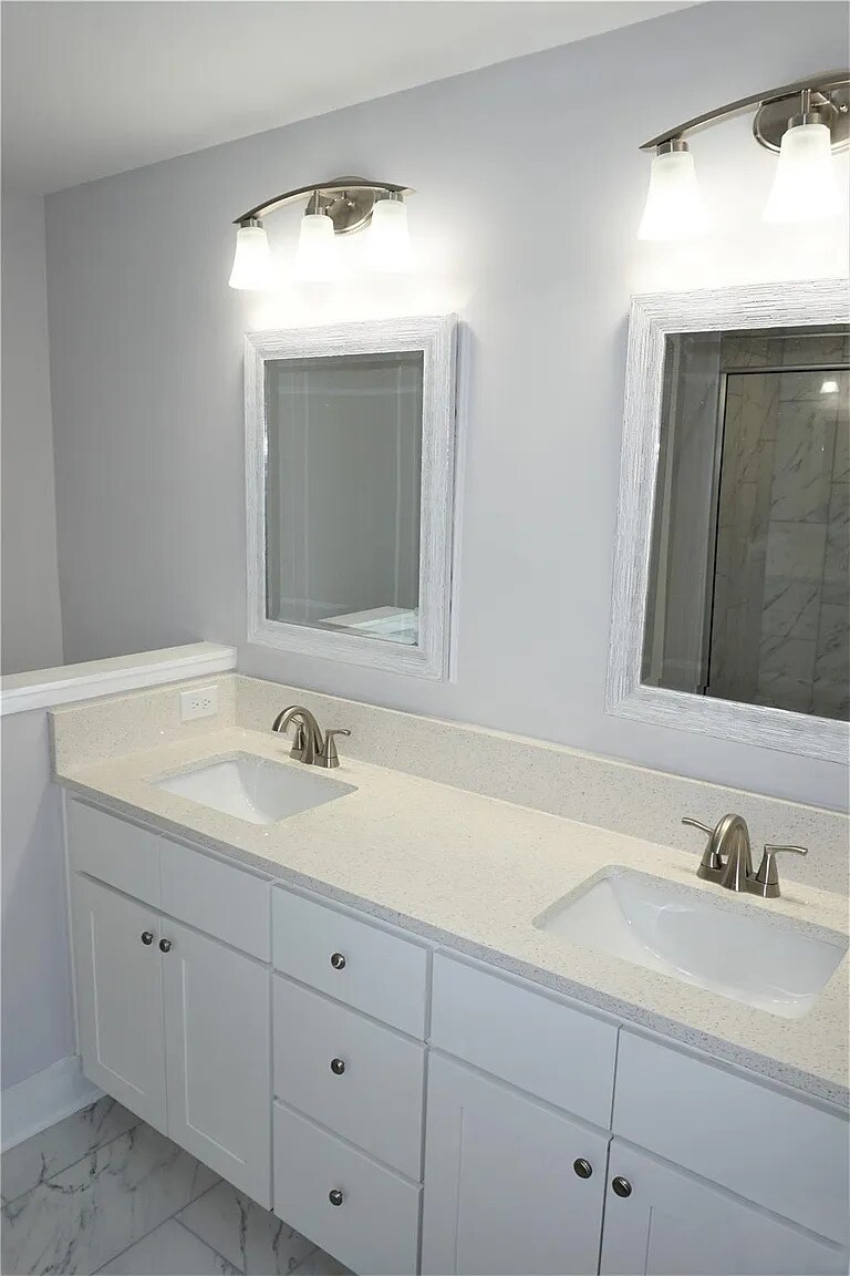 Building Photo - 1040 McLain Rd