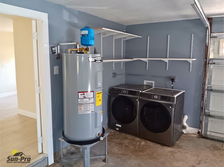 Building Photo - 9 Waterberry Cir