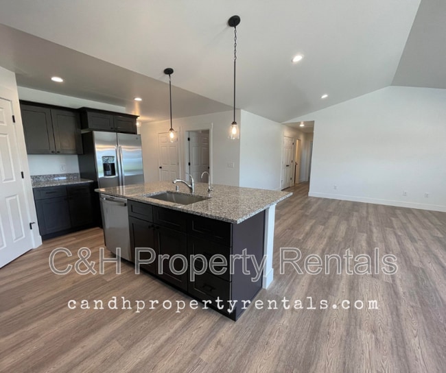 Building Photo - 4612 Liahona Ln