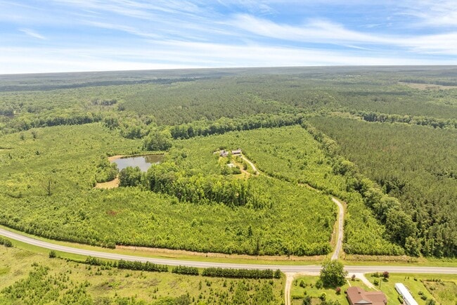 Building Photo - 936 Girls Ranch Rd