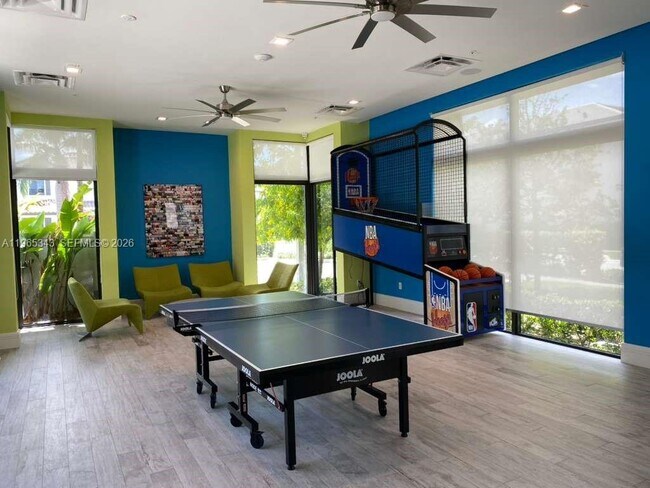 Building Photo - 4636 NW 84th Ave