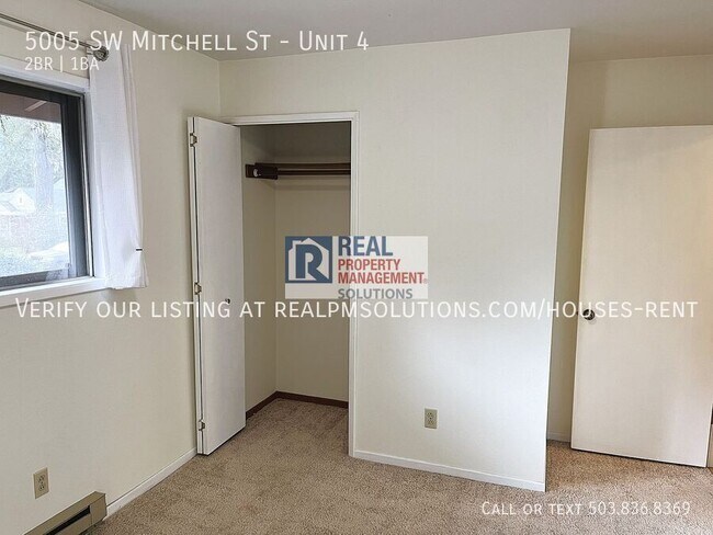 Building Photo - 5005 SW Mitchell St