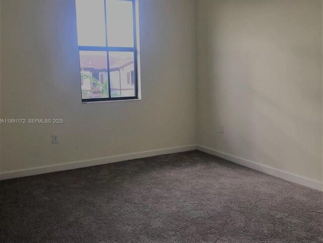 Building Photo - 10401 W 32nd Ln