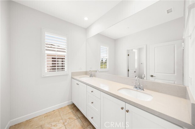Building Photo - 68 Henson