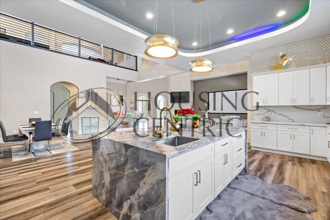 Building Photo - Breathtaking Luxury Custom Rental in Guard Gated Serrano Golf Community!!