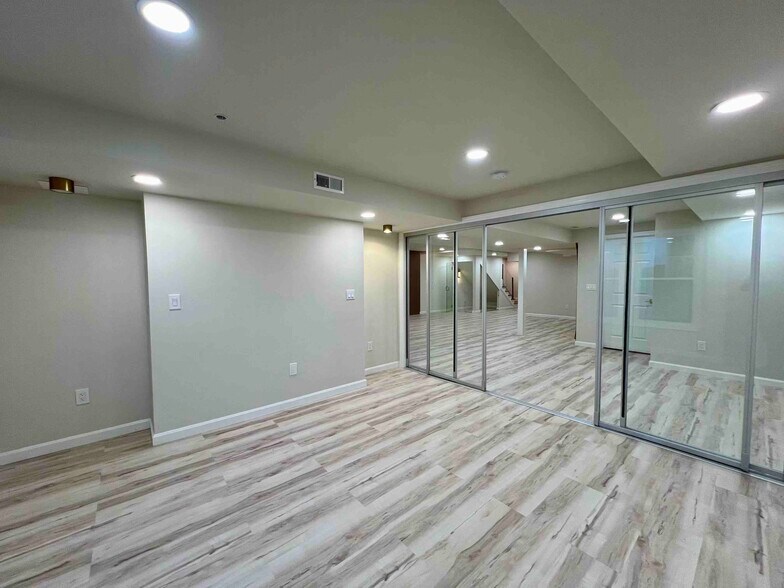 Building Photo - 3 Archer Dr