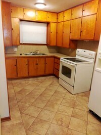 Building Photo - 208 Miami St
