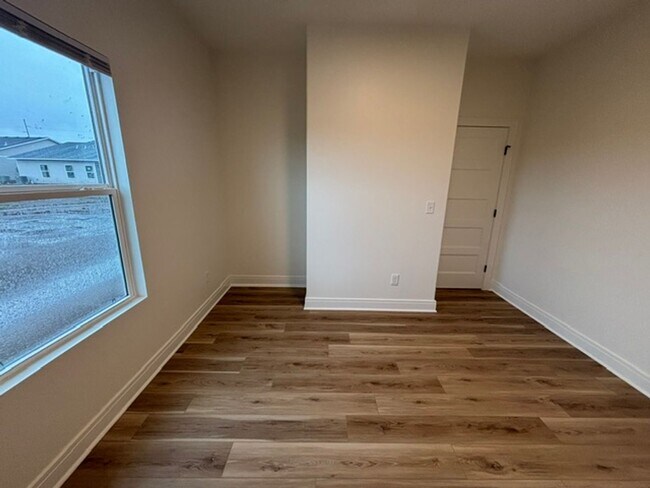 Building Photo - 5309 Rolly -