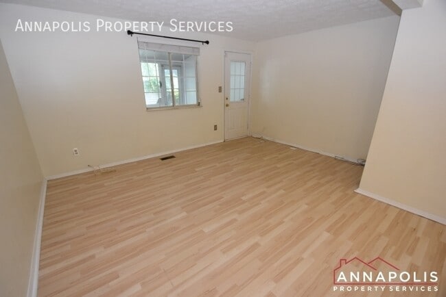 Building Photo - 7660 Fairbanks Ct