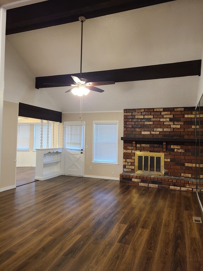 Building Photo - 2304 W Gary St