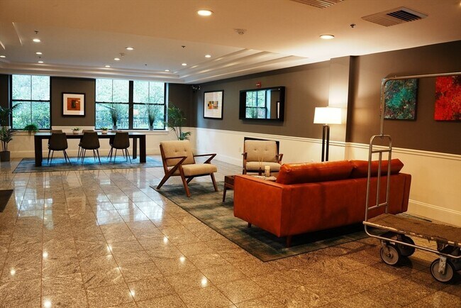 Building Photo - 110 Cypress St