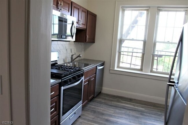 Building Photo - 503 Carleton Rd