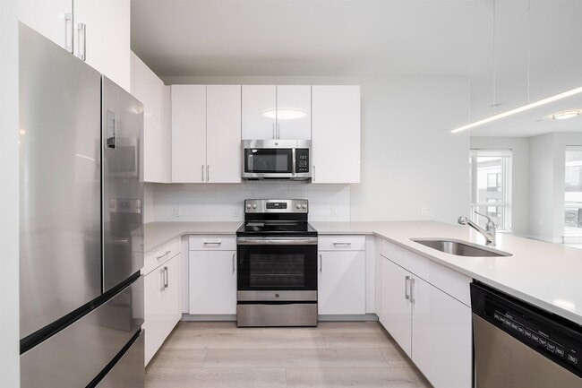 Building Photo - 16 Bennett St