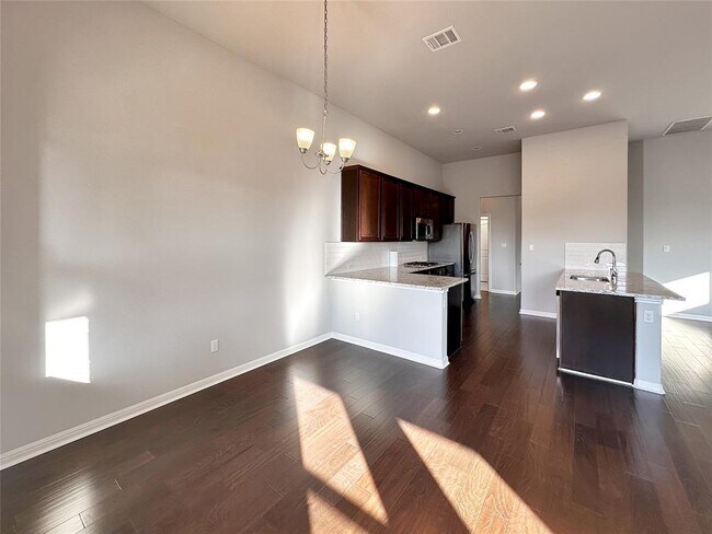 Building Photo - 2644 Granite Hill Dr