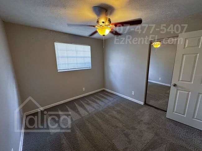 Building Photo - 2886 River Oak Dr