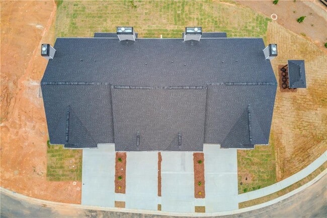 Building Photo - 6408 Pine St