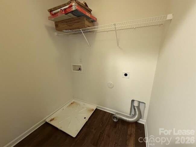 Building Photo - 9010 Harwood Knoll Dr