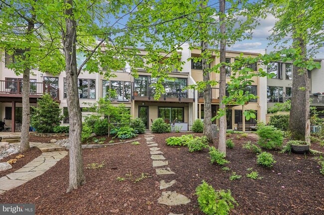 Building Photo - 1626 Waters Edge Ln