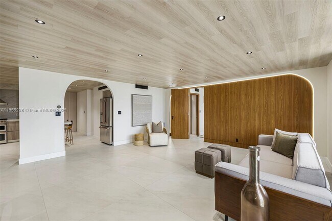 Building Photo - 9511 Collins Ave