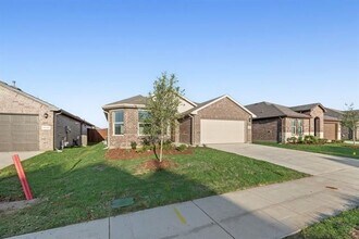 Building Photo - 8556 Dunnstown Dr