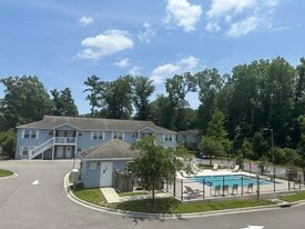 Building Photo - Apache Cove