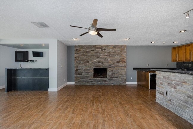 Building Photo - 3841 Rudder Way