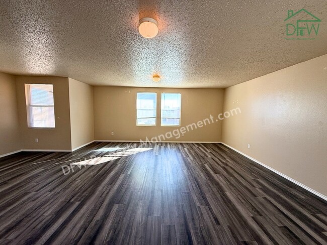 Building Photo - 2-Story 4 BR Home with Large Backyard & Game Room
