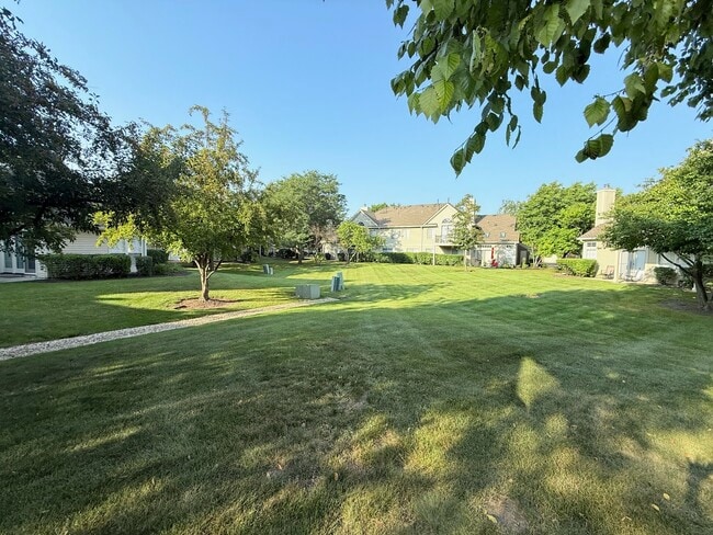 Building Photo - 1623 Camberley Ct