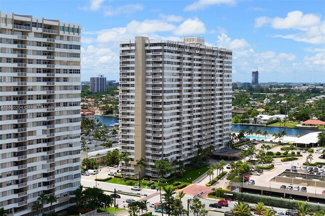 Building Photo - 1985 S Ocean Dr