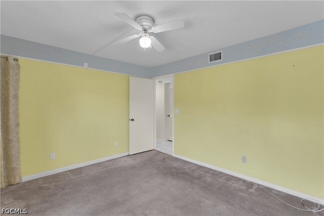 Building Photo - 1409 SE 46th Ln