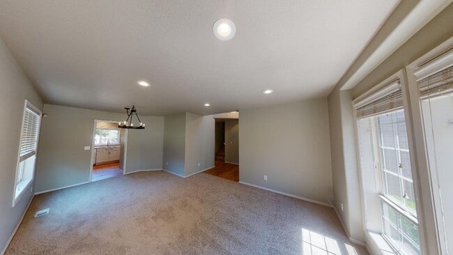 Building Photo - Wilsonville - Newly Updated 4 Bed + Bonus,...