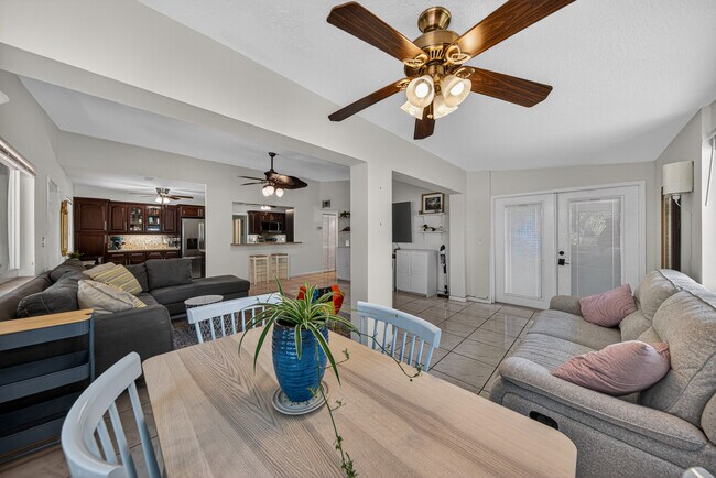 Building Photo - 211 S 57th Way