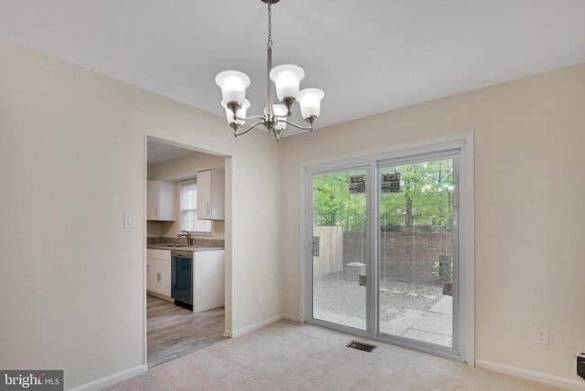 Building Photo - 8529 Lakinhurst Ln