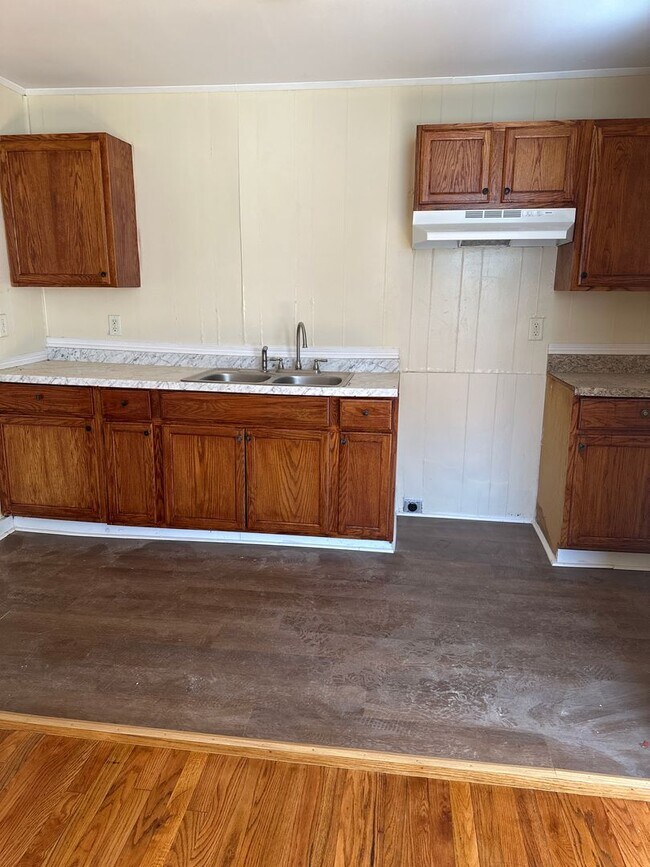 Building Photo - Home for rent