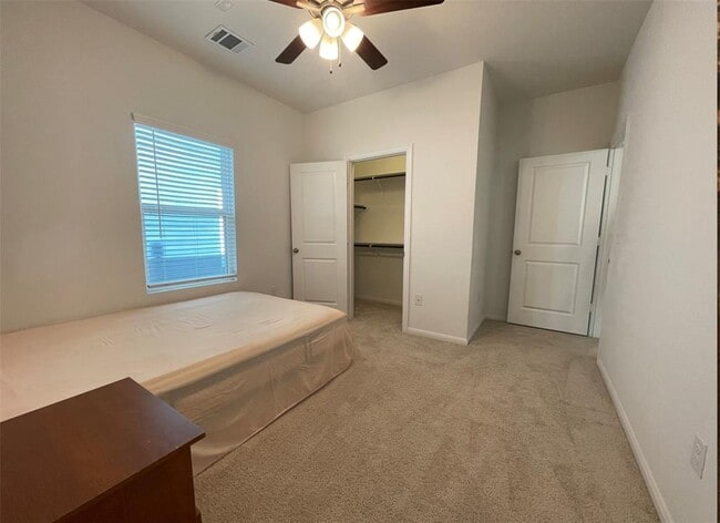 Building Photo - 340 Kenai Dr