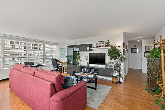 Building Photo - 4800 S Chicago Beach Dr