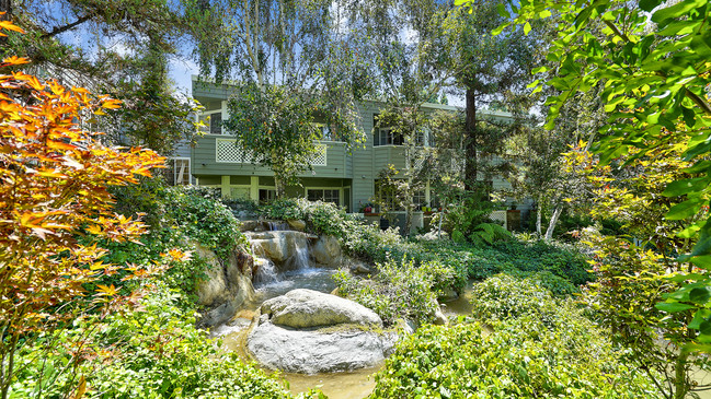 Building Photo - Palmyra, Richlyn & Fern Gardens Apartments