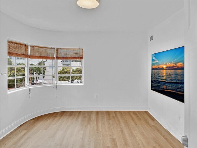 Building Photo - 1225 Euclid Ave