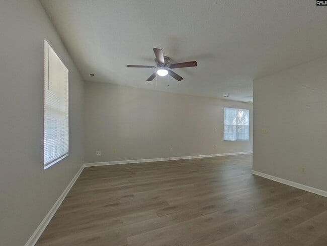 Building Photo - 124 Devonport Dr