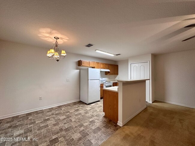 Building Photo - 8271 Halls Hammock Ct