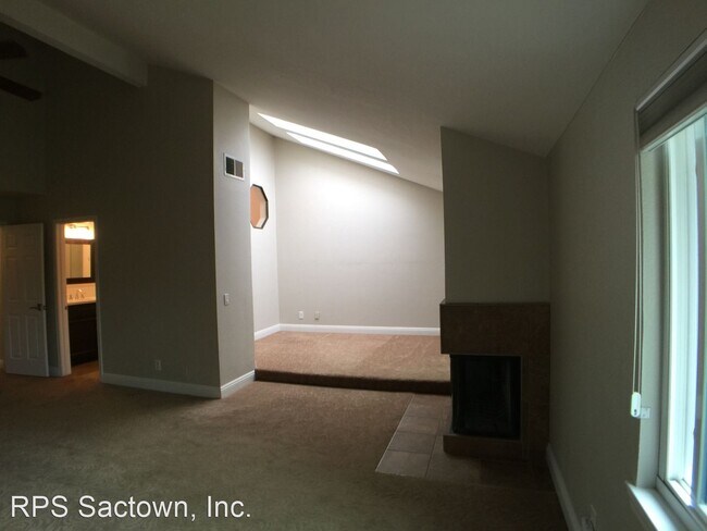 Building Photo - 2 br, 2.5 bath House - 2507 Exeter Square ...