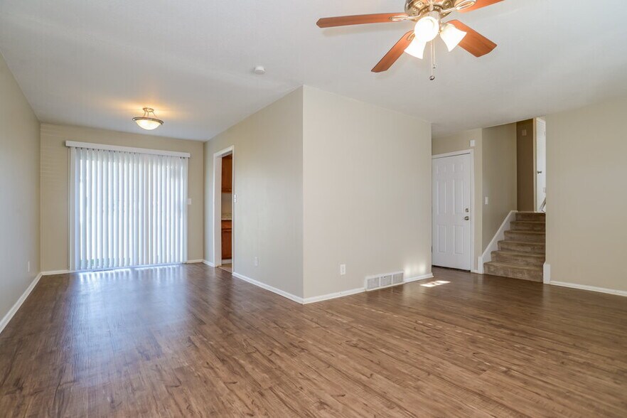 Building Photo - 8418 E 92 Pl